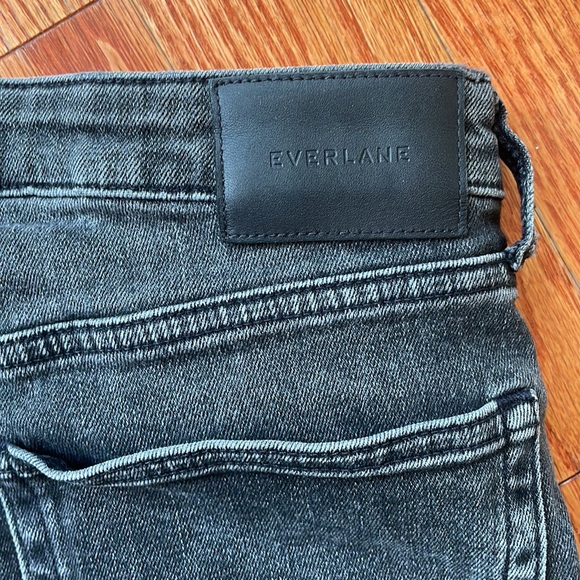 Everlane High Rise Straight Jean in Washed Black - Picture 5 of 7